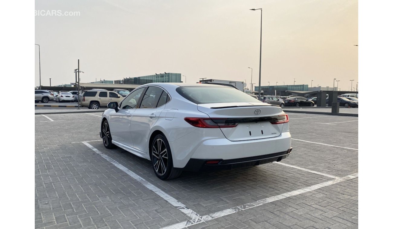 تويوتا كامري Toyota camry 2.0L Hybrid 2024