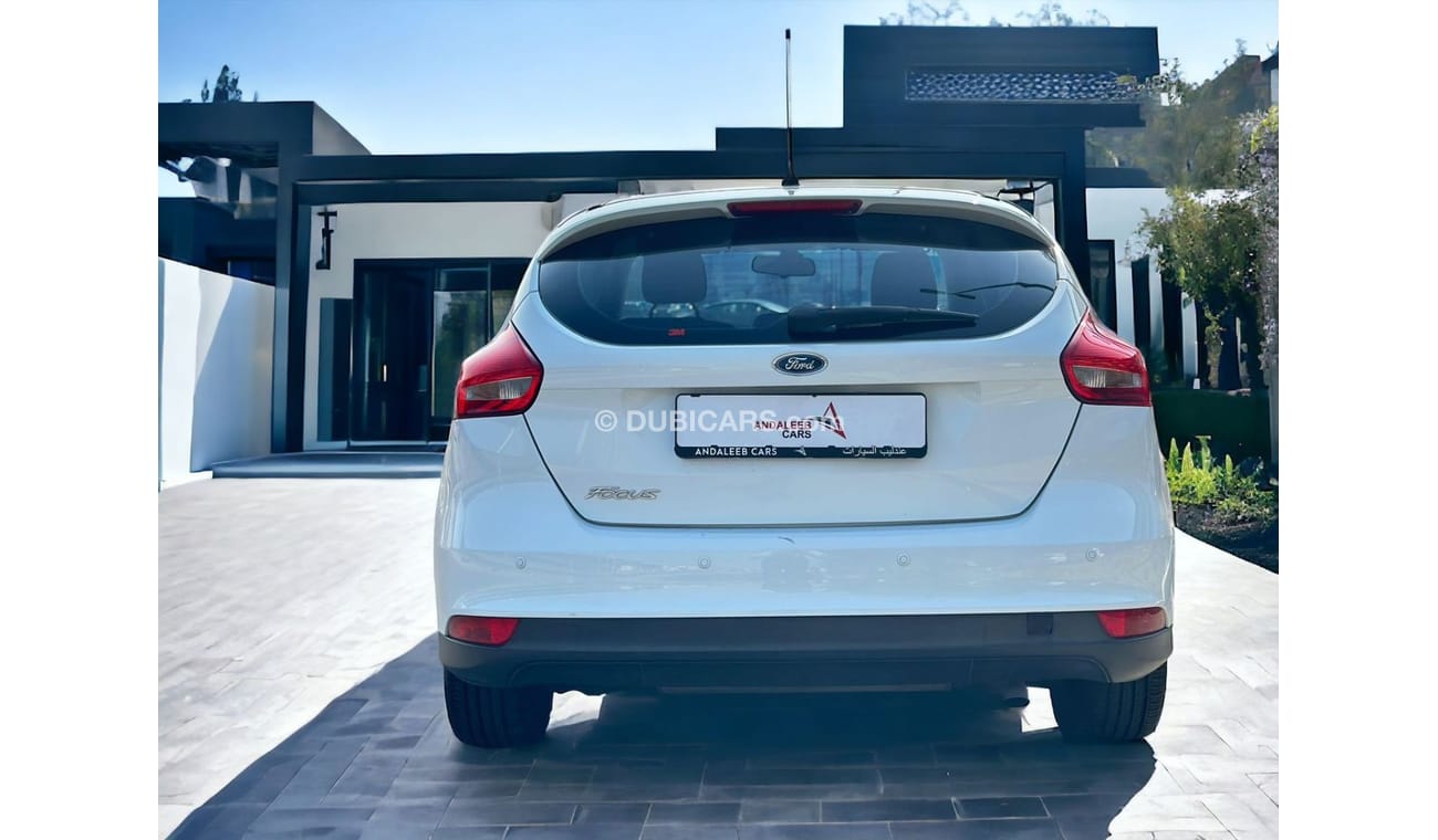 فورد فوكاس Ambiente 1.6L Hatchback