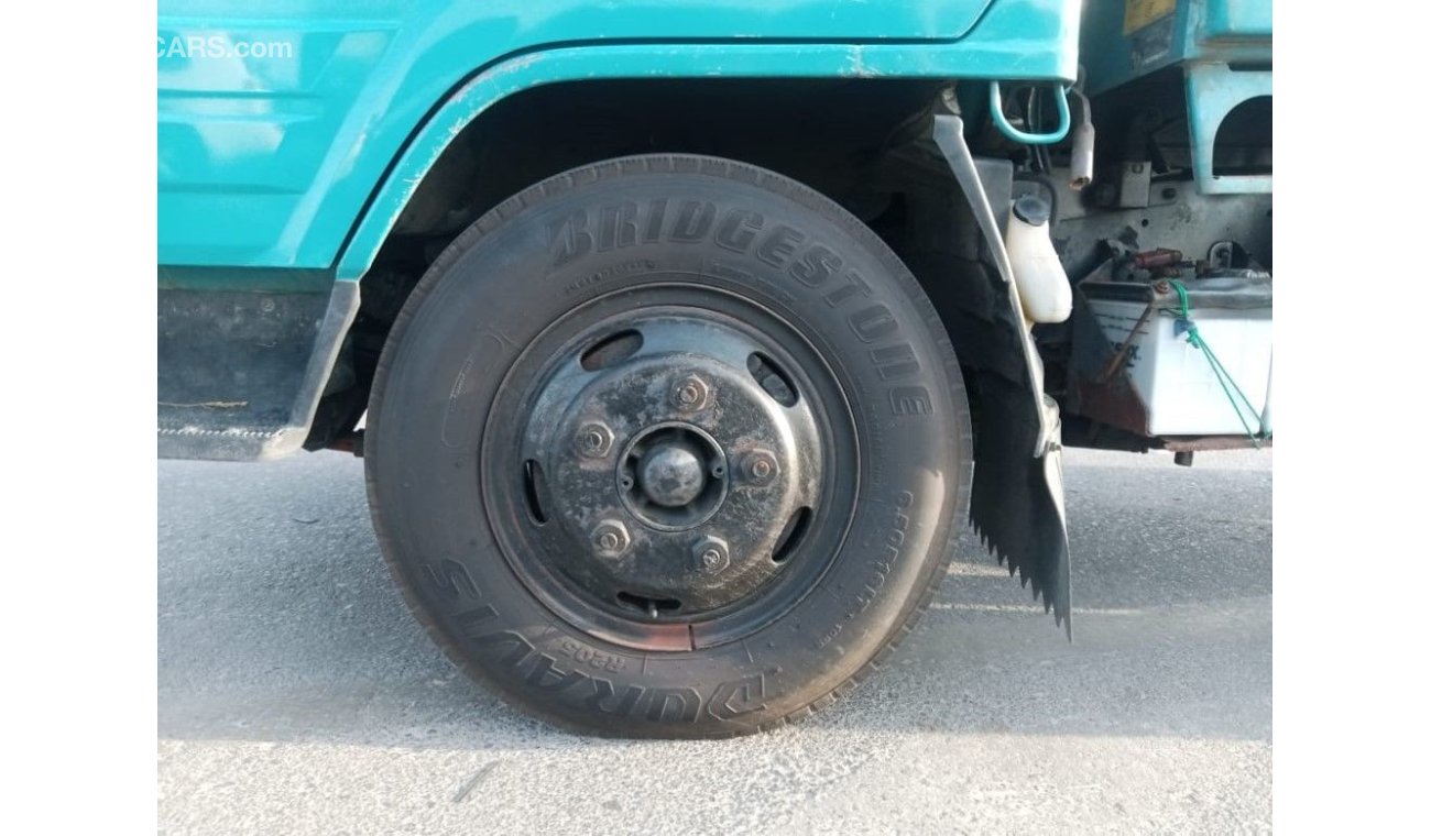 تويوتا داينا TOYOTA DYNA TRUCK RIGHT HAND DRIVE (PM 846)