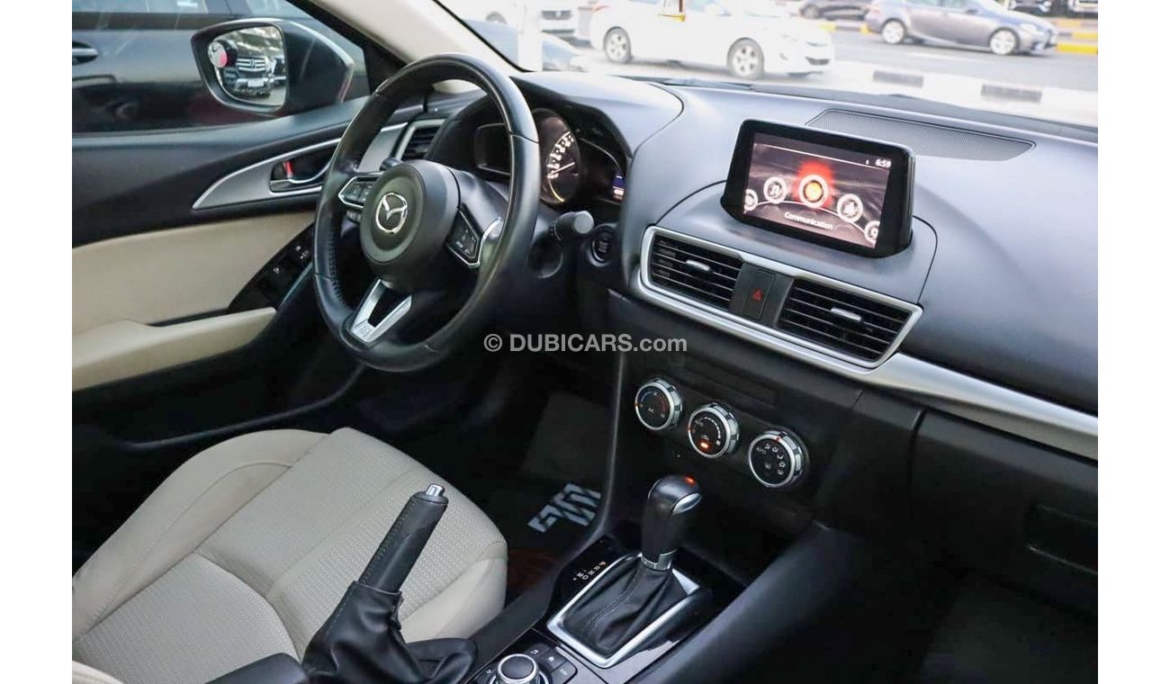 مازدا 3 Luxury Plus 1.6L MAZDA 3 / 2017 / GCC / FREE ACCIDENT/ FIRST OWNER