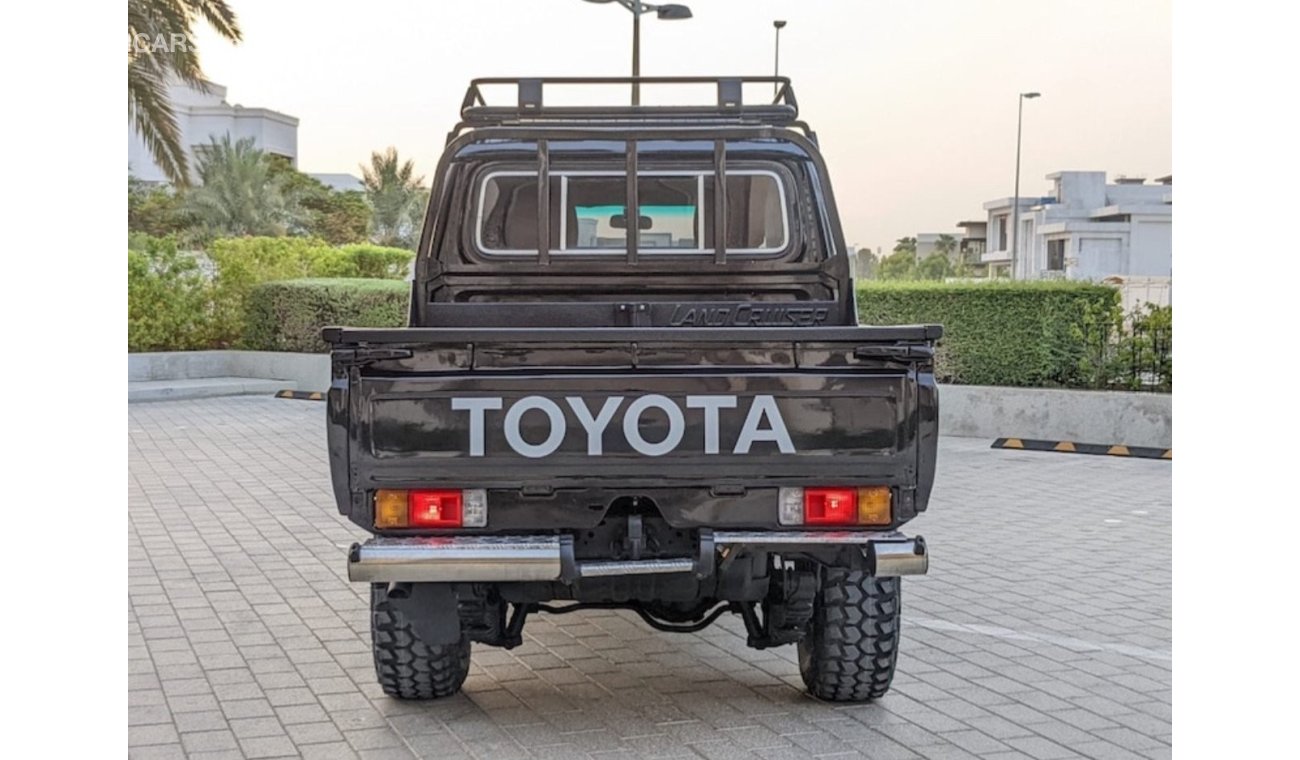 تويوتا لاند كروزر بيك آب Toyota Land Cruiser pickup 2013 petrol LHD