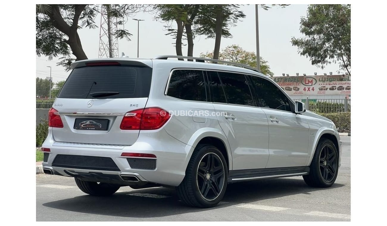 مرسيدس بنز GL 500 MERCEDES BENZ GL500 2016 GCC V8 FULL OPTION ORIGINAL PAINT