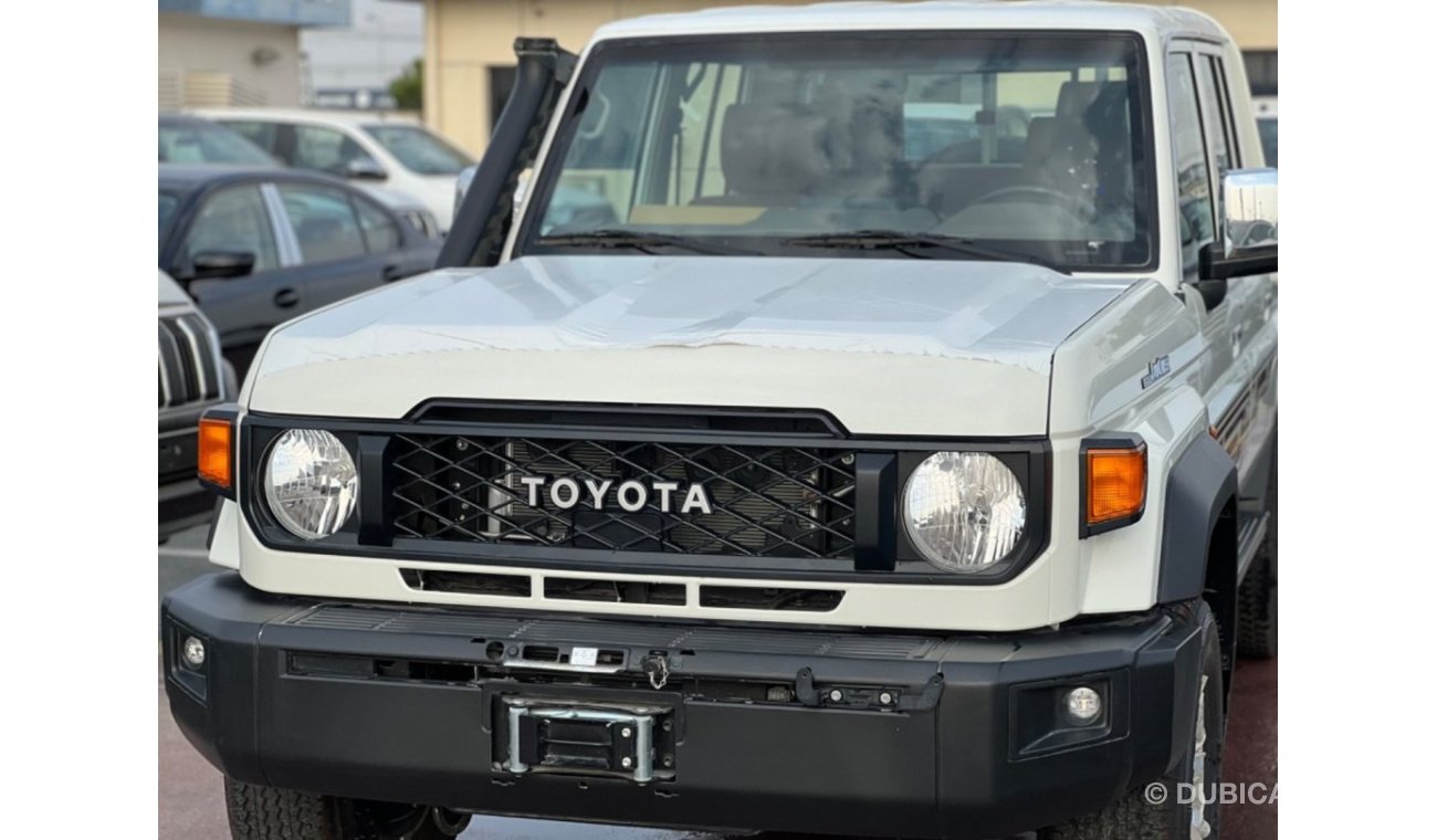 تويوتا لاند كروزر بيك آب TOYOTA LAND CRUISER 79 DOUBLE CAB PIKCUP LX-Z V6 4.0L PETROL 4WD