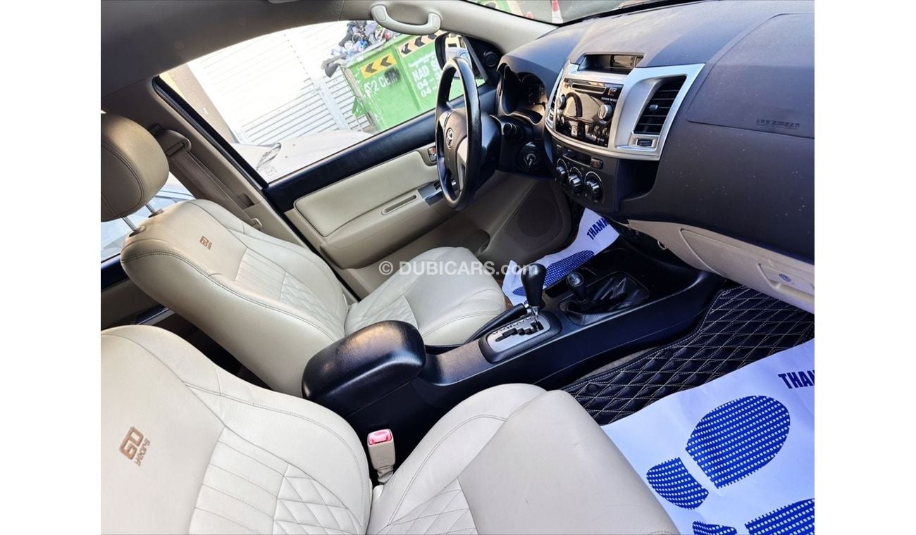 تويوتا فورتونر Toyota Fortuner 2015 v4 LHD silver color