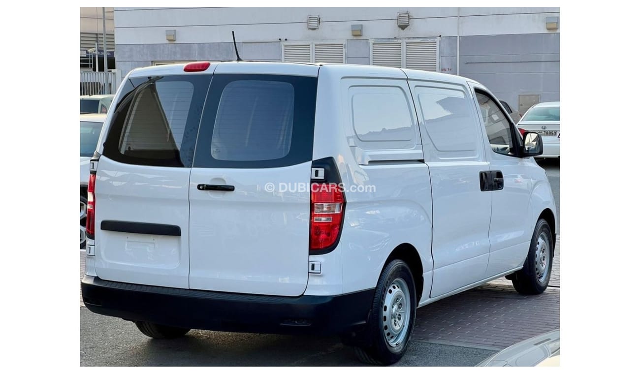 Hyundai H1 Starex