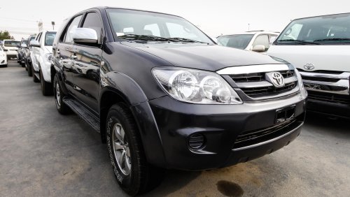 Toyota Fortuner SR5 for export only