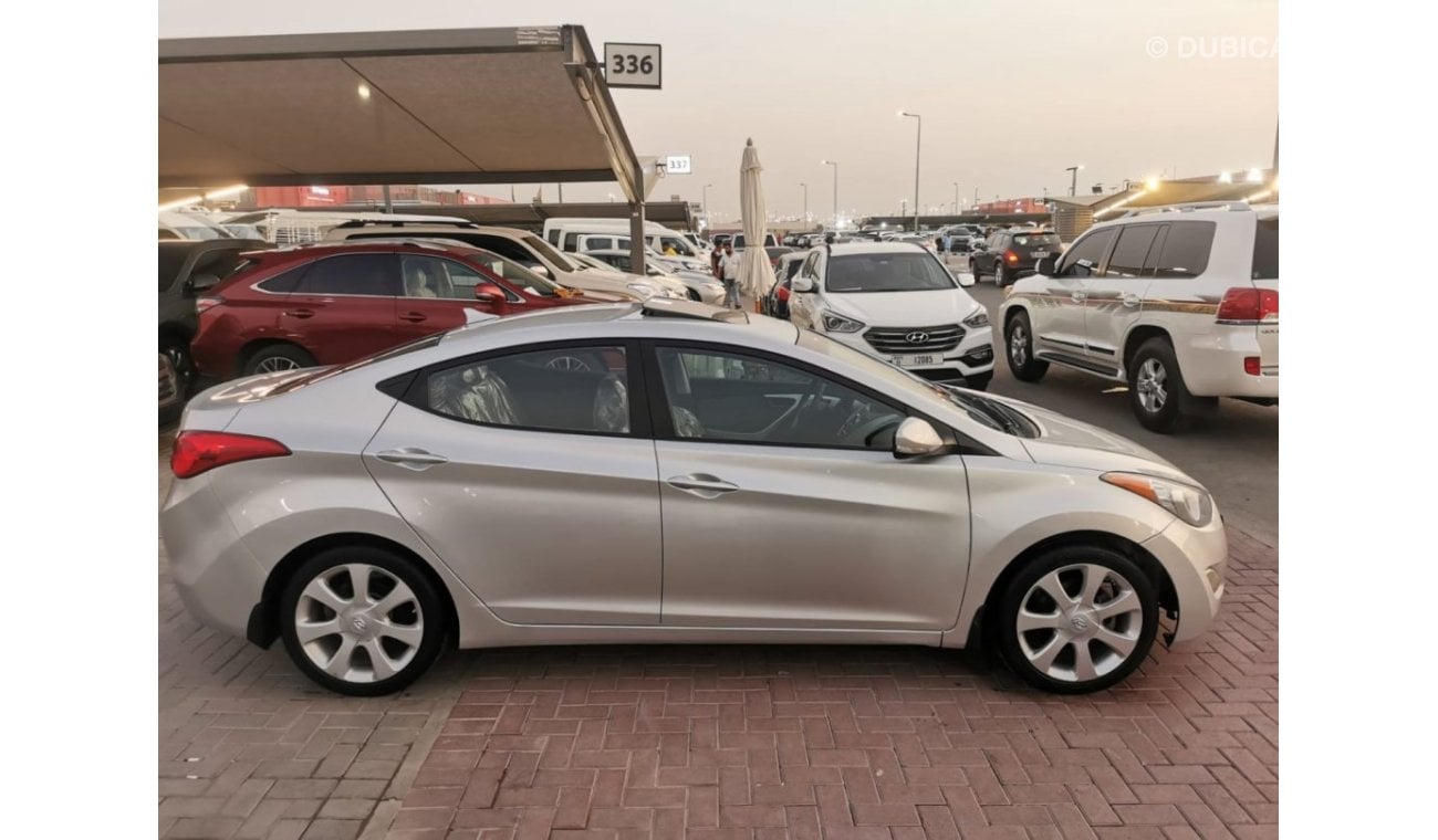 Hyundai Elantra GLS High In excellent condition and requires no expenses