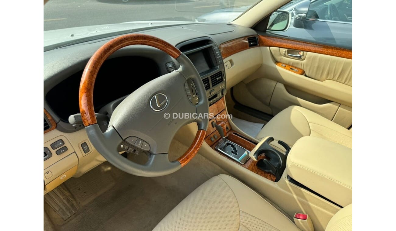 لكزس LS 430 لكزس LS430 موديل 2004 آوراق جمارك بحالة جيد جدا نص الترا