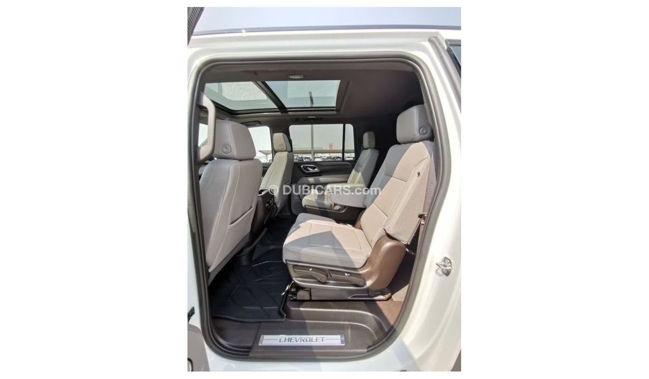 Chevrolet Suburban Chevrolet Z71 Suburban - 2023- White