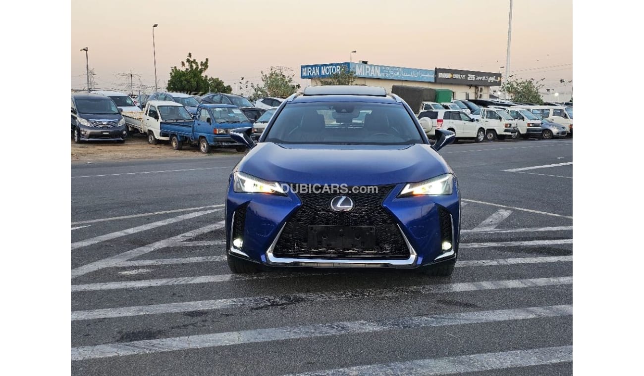 لكزس UX 250h F sport Hybrid engine, AWD, Sunroof, parking sensors