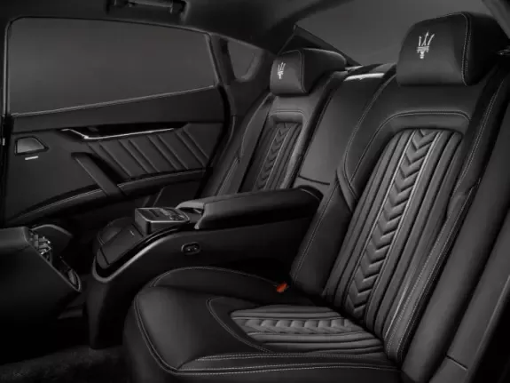 Maserati Quattroporte interior - Rear Seats