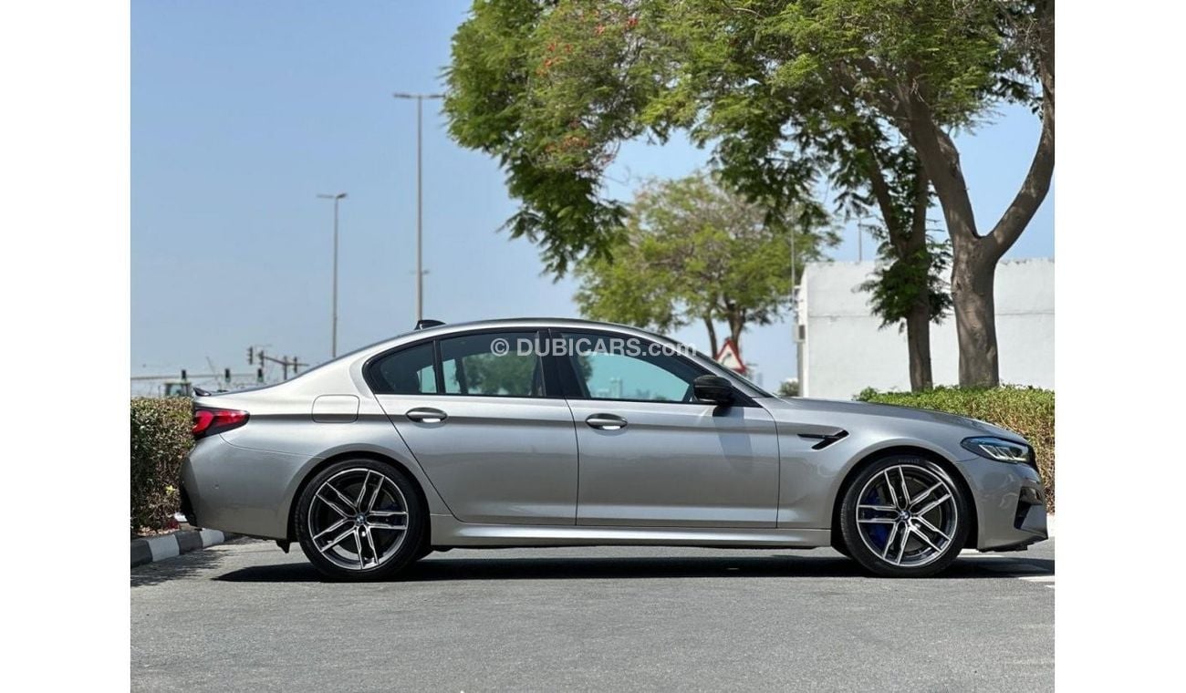 BMW M5 Competition 4.4L (617 HP) BMW M5 Competition Carbon Fiber Edition / GCC / 2021 / Perfect Condition /