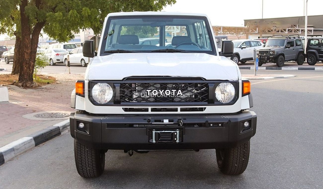 تويوتا لاند كروزر هارد توب 2024 Model Toyota Land Cruiser Hardtop LC71, 4.0L Petrol 4WD 5M/T