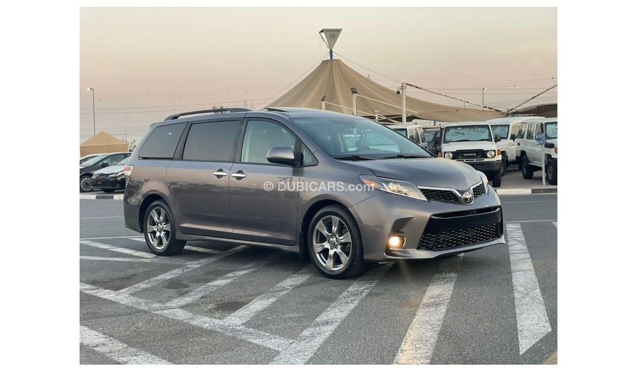 Toyota Sienna “Offer”2019 Toyota Sienna SE Special Edition - Full Option Automatic - 7 Seater - 3 Keys - UAE PASS