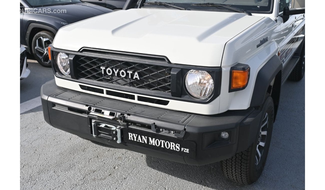 تويوتا لاند كروزر بيك آب Toyota Land Cruiser Pickup  4.0L V6, Petrol, 4WD, Model 2024, Color White