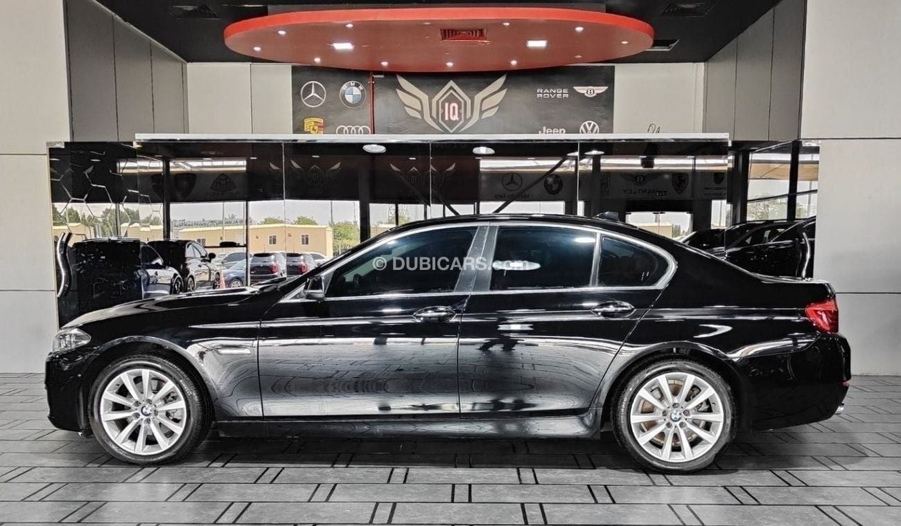 BMW 528i AED 1,900 P.M | 2015 BMW 5 SERIES 528i 2.0L | EXCLUSIVE | SUNROOF | HUD | GCC