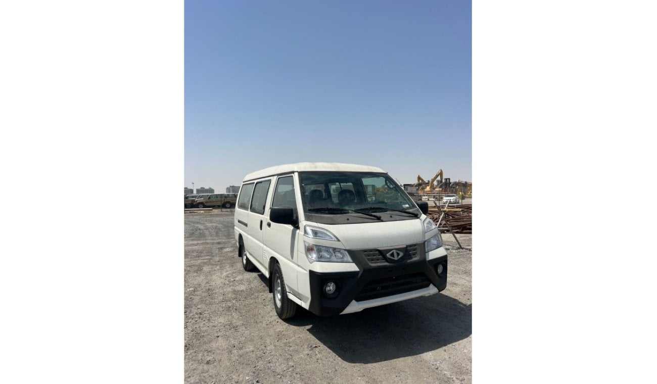 CMC D 260 CMC Veryca- Window Van -8 seater/ 2.4L 2WD