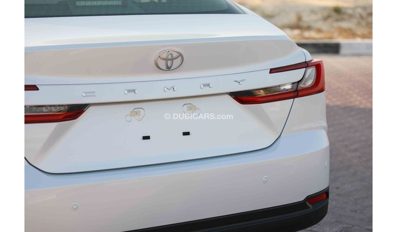 تويوتا كامري 2025 TOYOTA CAMRY E 2.5 - PLATINUM WHITE PEARL inside BEIGE | Export Only