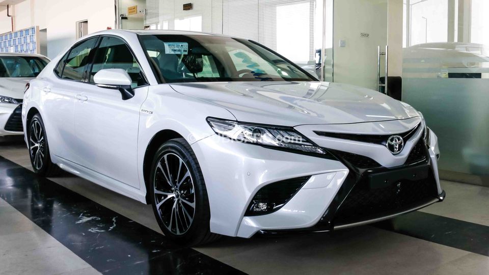 New Toyota Camry Sport 2019 for sale in Abu Dhabi - 151424