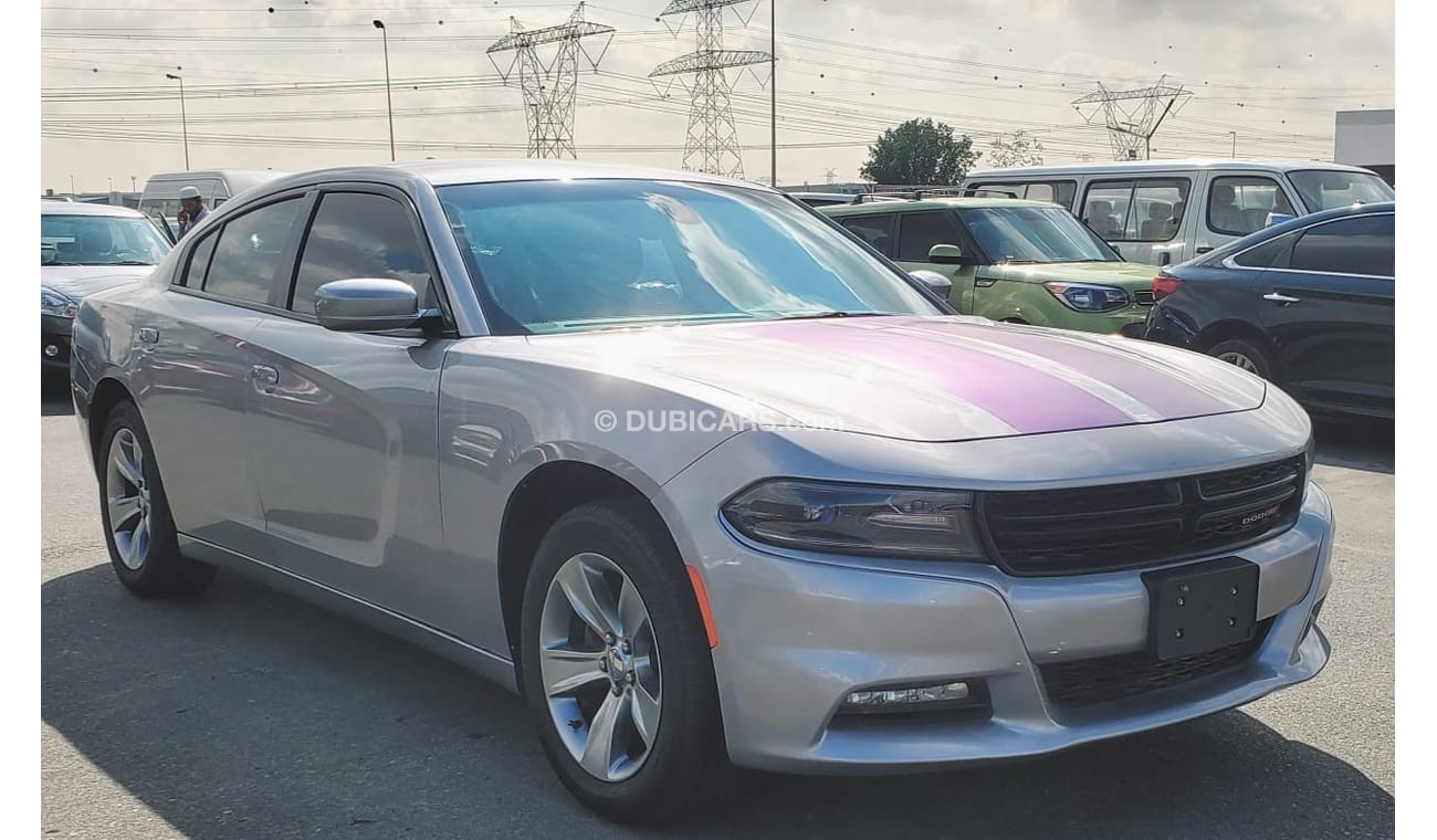 Dodge Charger SXT DODGE CHARGER SILVER 2018