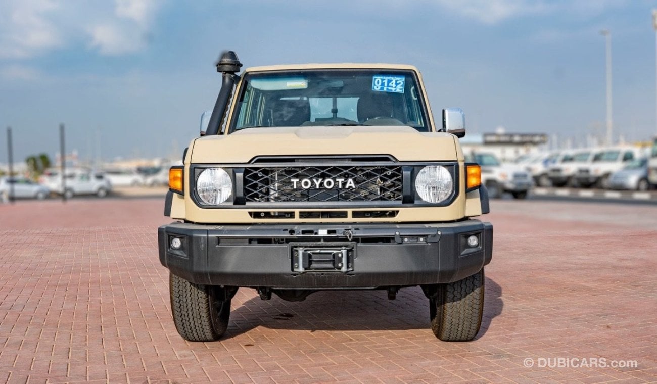 تويوتا لاند كروزر 70 2024 Toyota Land Cruiser 79 DC 4.0L Petrol AT