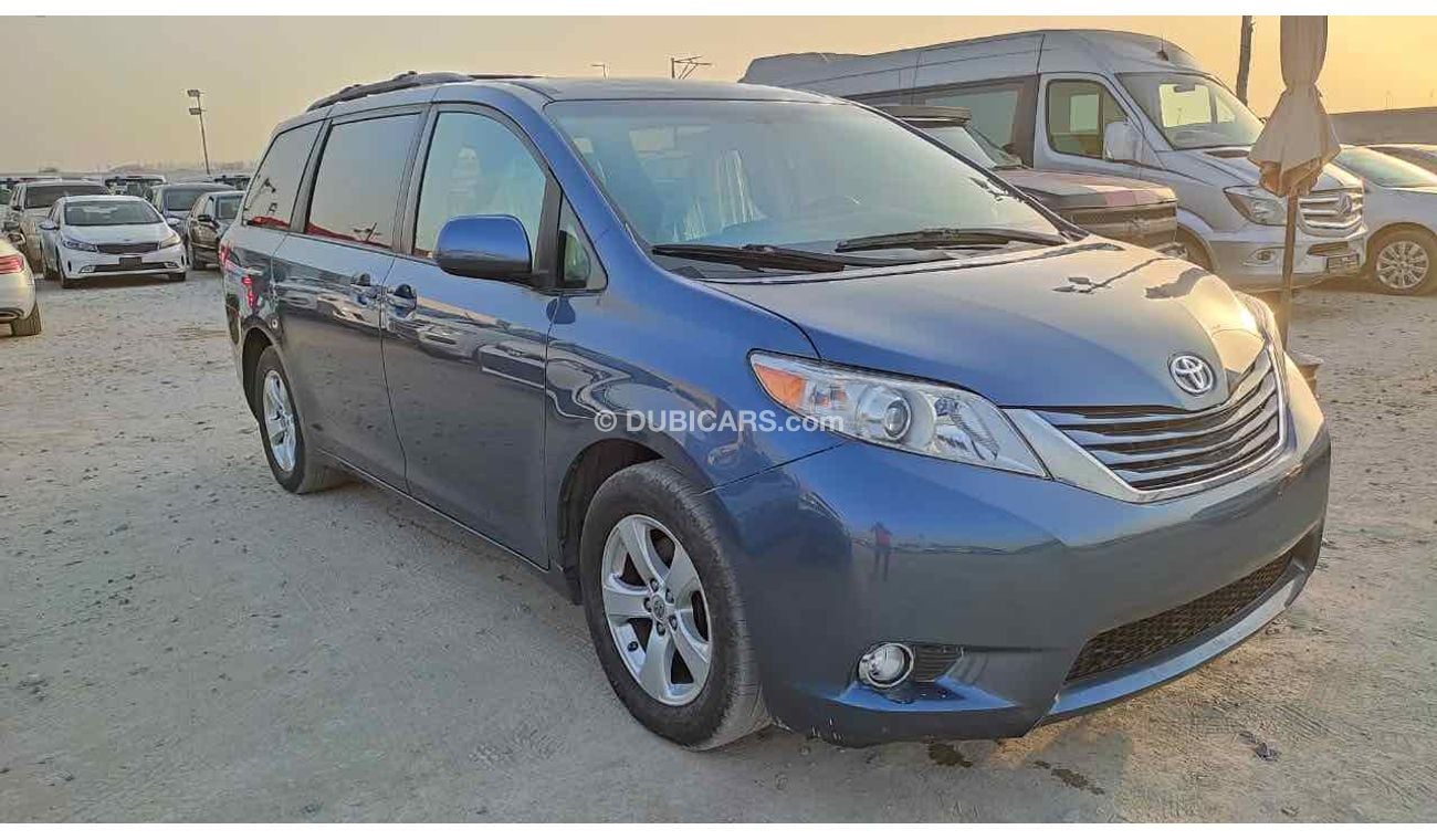 Used Toyota Sienna 2017 For Sale In Sharjah - 442169