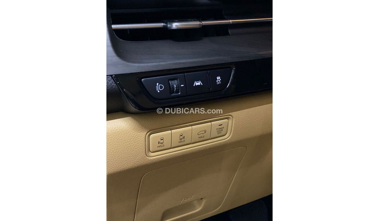 كيا كارنيفال 12 SEATS KIA CARNIVAL