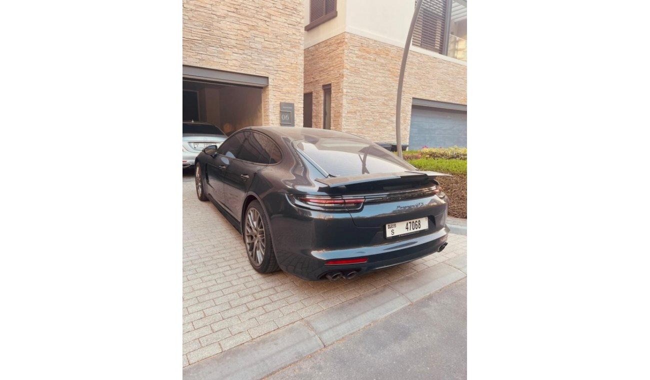 Porsche Panamera AWD