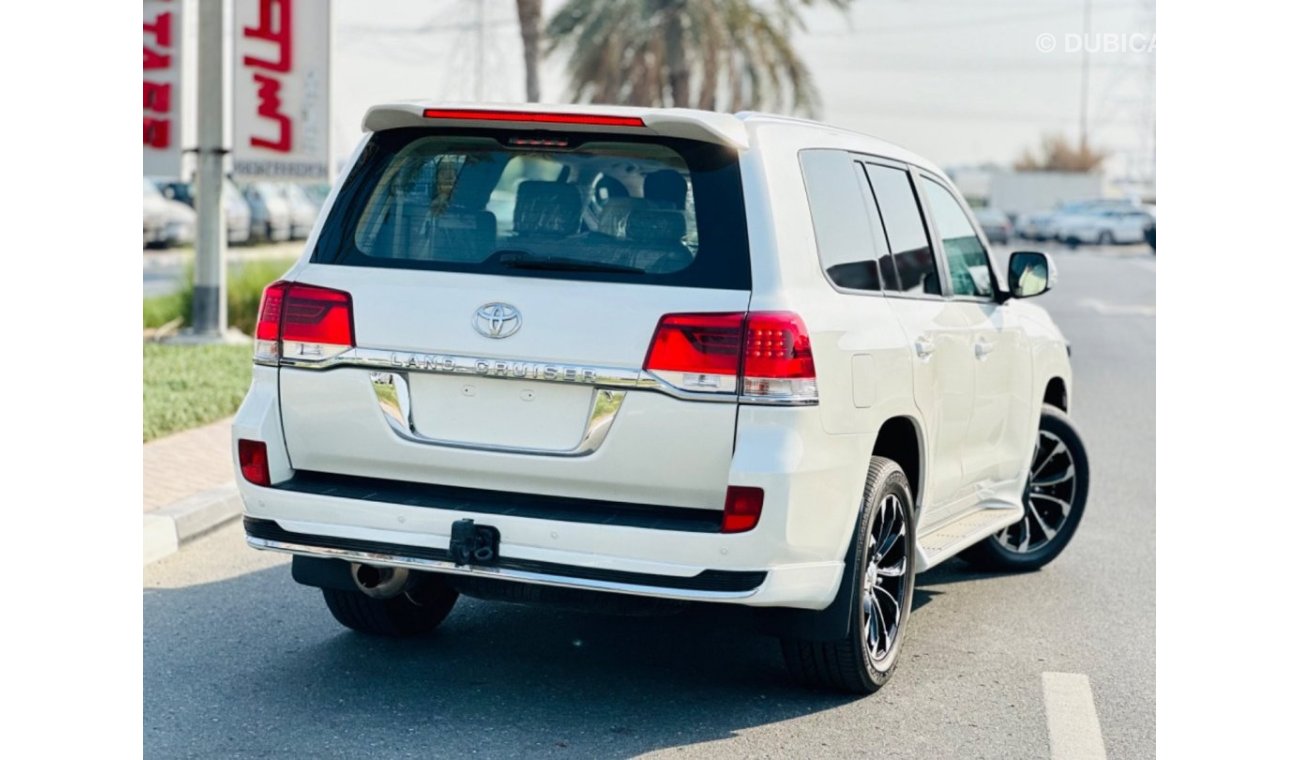 تويوتا لاند كروزر 2019 V8 LHD Diesel | Full Options Sunroof , Cool Box