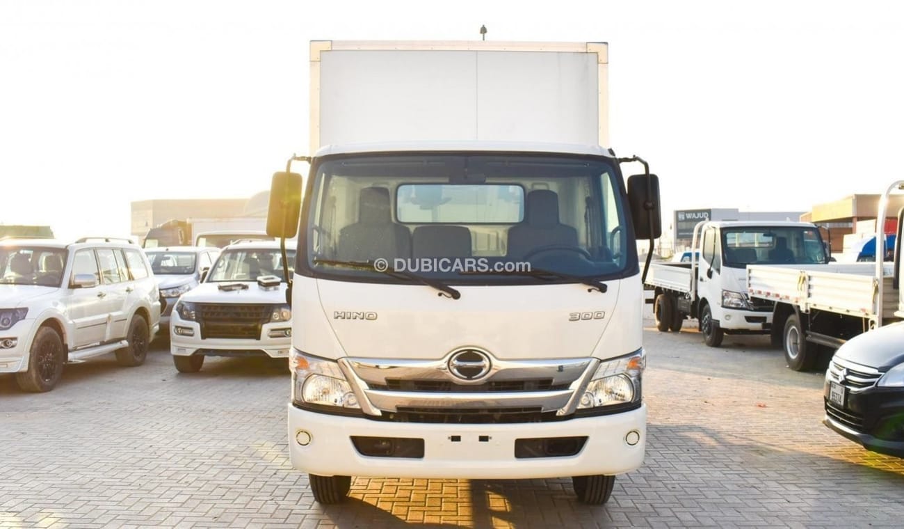 Hino 300 Hino 300, 714 4.2 Ton , DRY CARGO BOX EURO 3