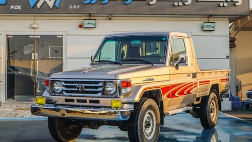 Toyota Land Cruiser Pick Up SC 4.0L toyota land cruiser single cab 2006 model