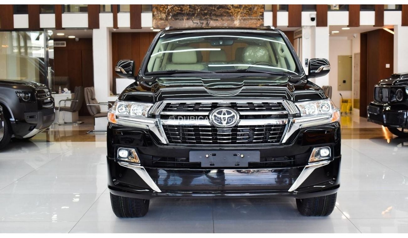 Toyota Land Cruiser TOYOTA LAND CRUISER VXR 5.7L V8 2021 GCC SPECS