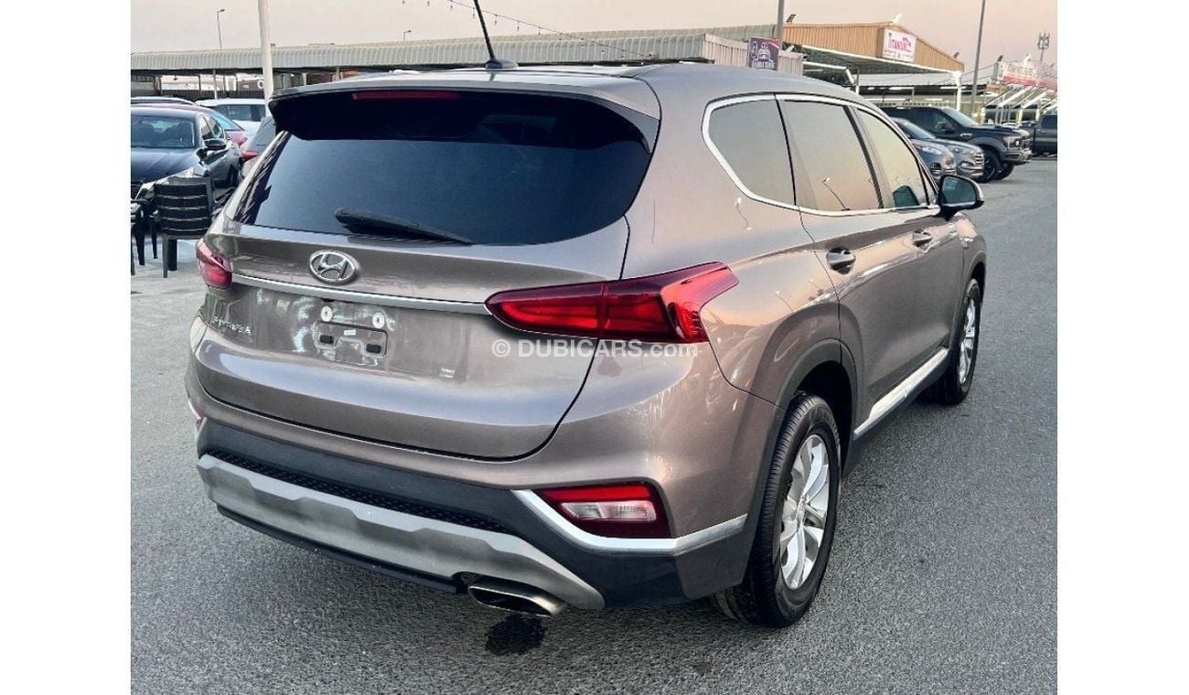 Hyundai Santa Fe For sale, a 2019 Santa Fe, customs papers, agency condition, radar and blind spot