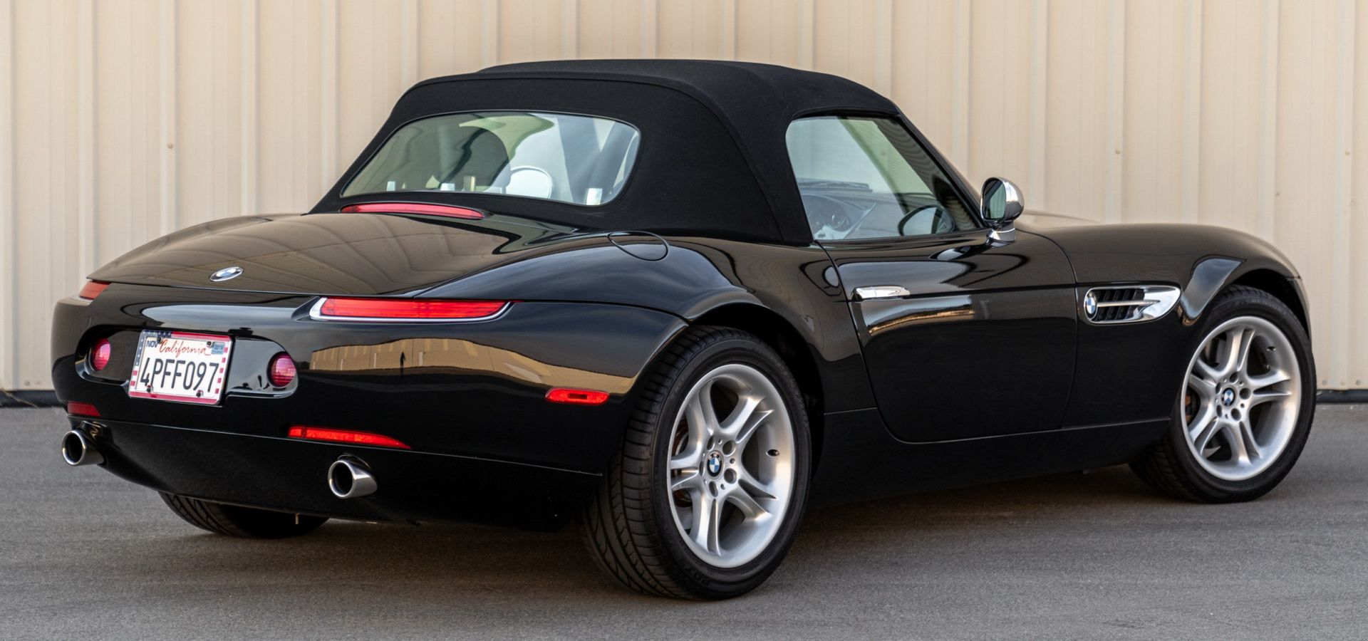 بي أم دبليو Z8 exterior - Rear Left Angled