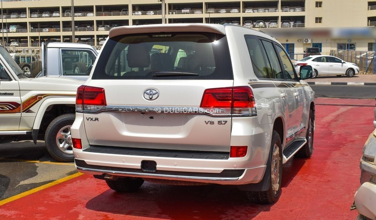 Toyota Land Cruiser VXR 5.7 V8