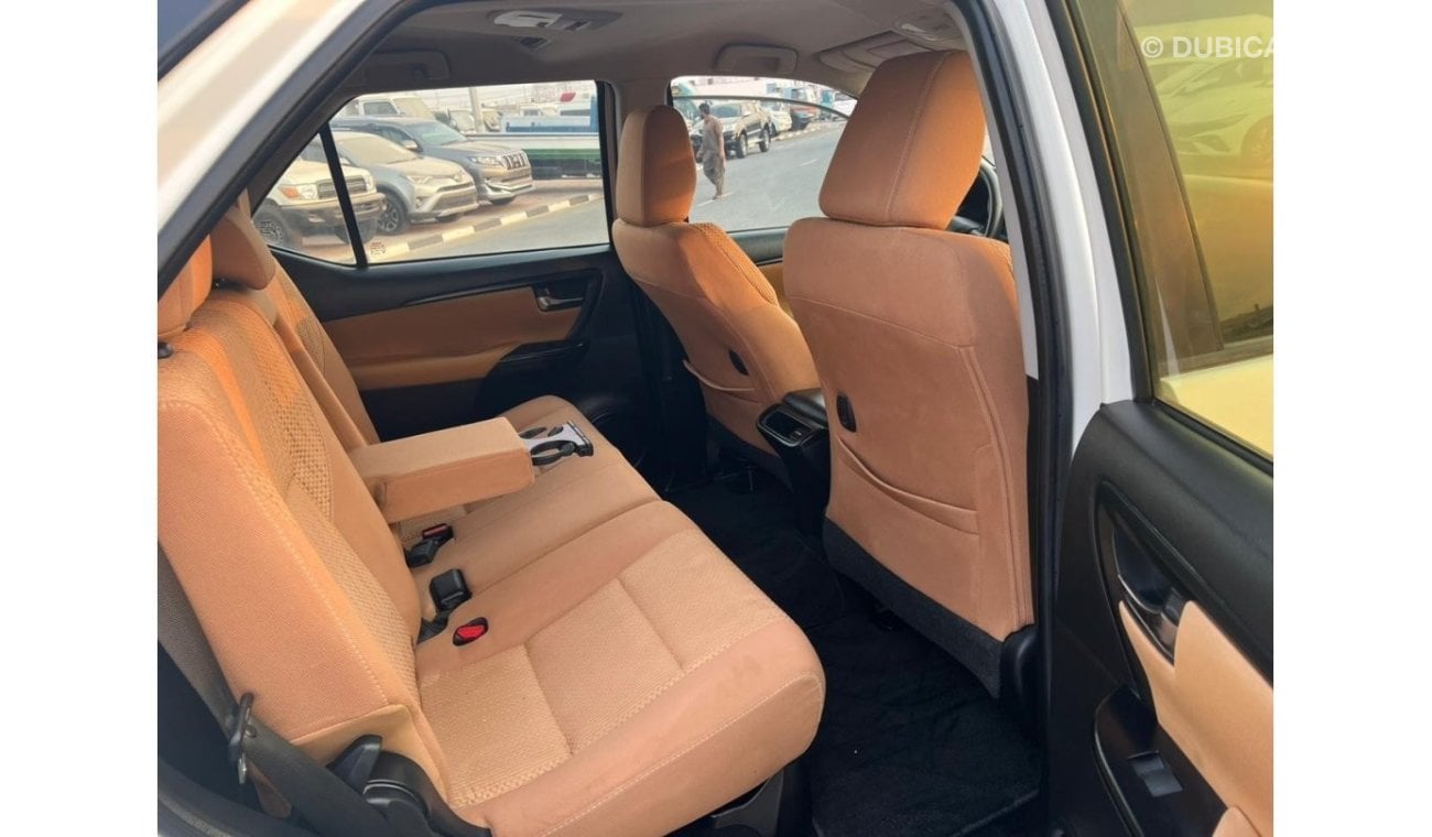 تويوتا فورتونر 2020 TOYOTA FORTUNER 2.7L  // V4 // 4X4 // GCC // CLEAN TITLE // WITH EXCELLENT CONDITION