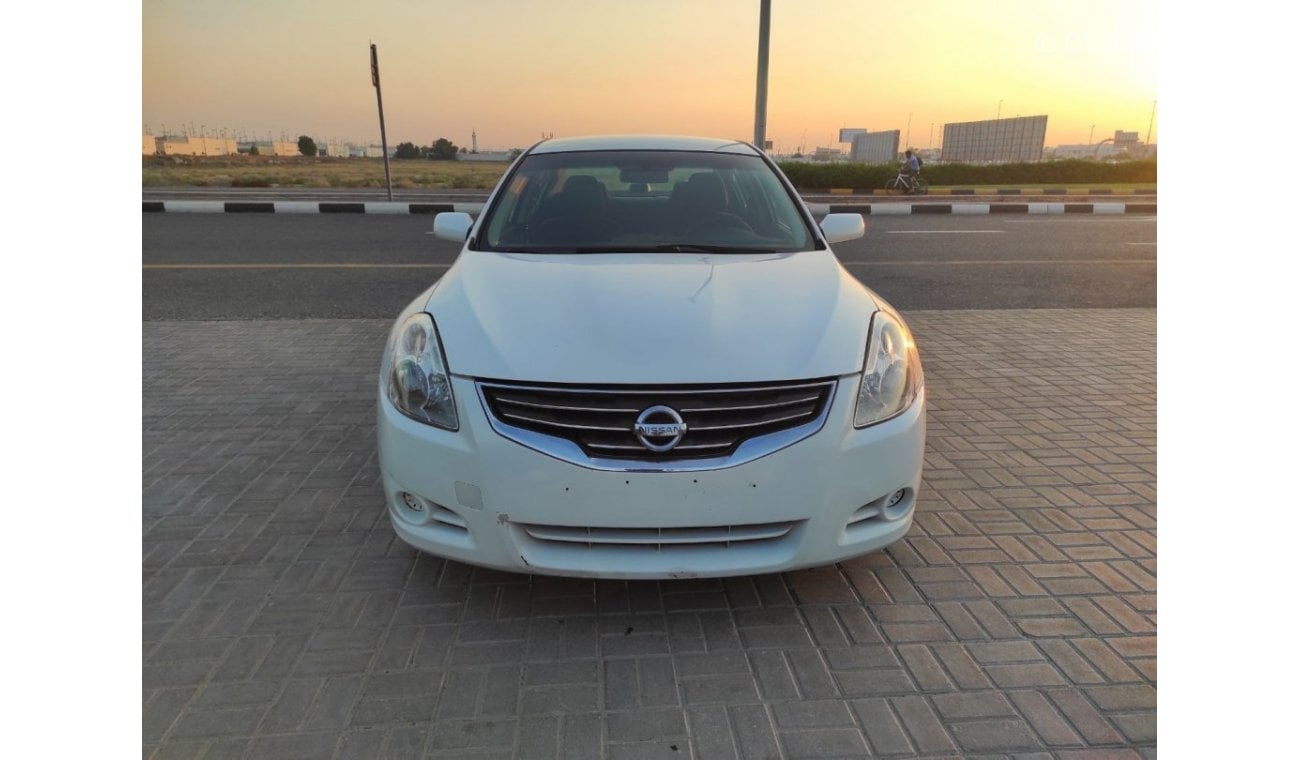 نيسان ألتيما Nissan Altima 2012 V4 2.5 full automatic