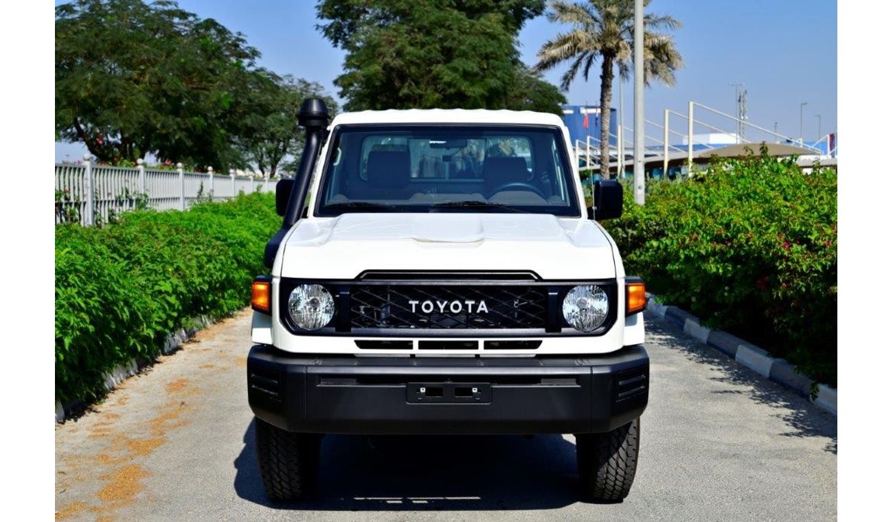 تويوتا لاند كروزر بيك آب 2024 TOYOTA LANDCRUISER 79 SINGLE CAB PICKUP 2.8L DEISEL 4WD AT