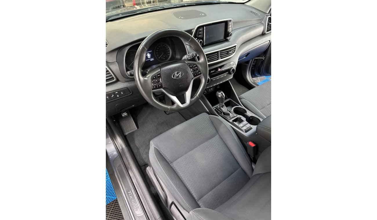 Hyundai Tucson Hyundai Tucson 2019 with a 2.0L 4wd engine in good perfect condition there are sensors of a slip zon