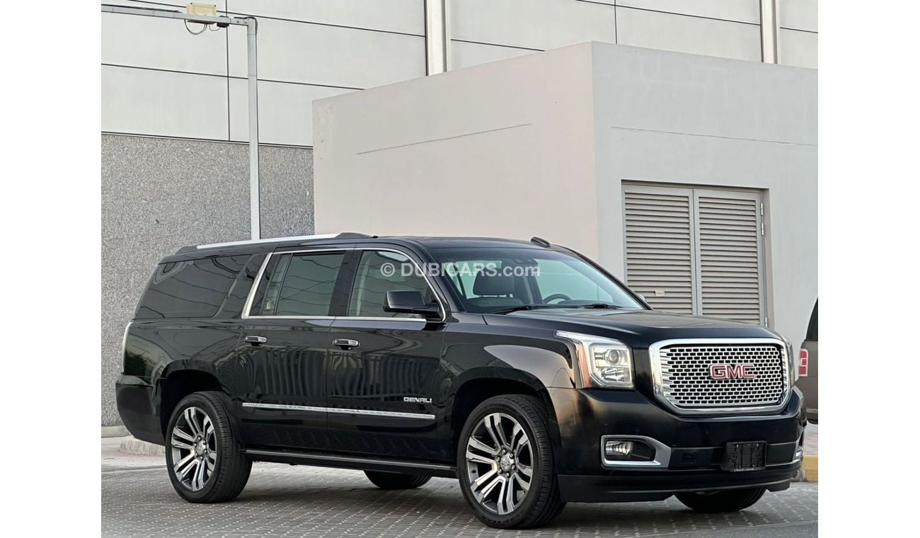 GMC Yukon XL Denali 6.2L (7 Seater) GMC YUKON DENALI XL GCC 2017 ORGINAL PAINT // PERFECT CONDITION