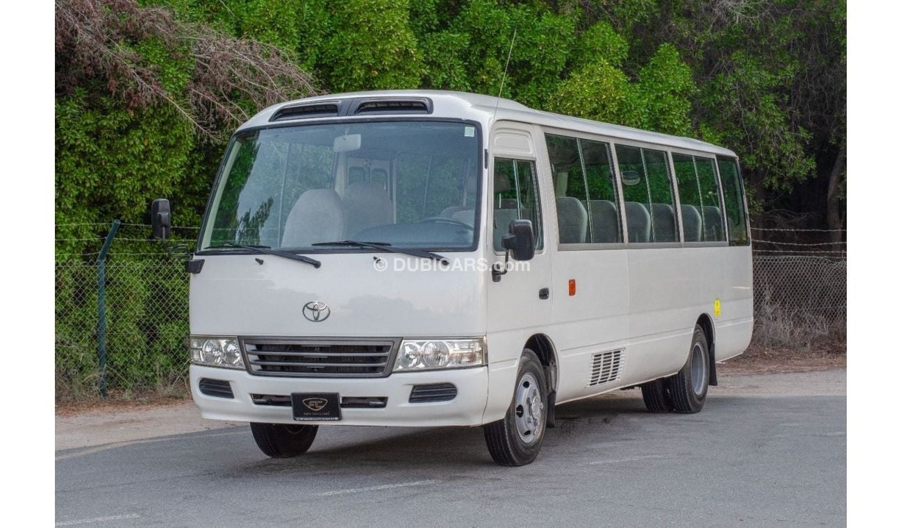 Toyota Coaster 2016 | TOYOTA COASTER | 23-SEATER | AUTOMATIC DOOR | GCC SPECS | T79591