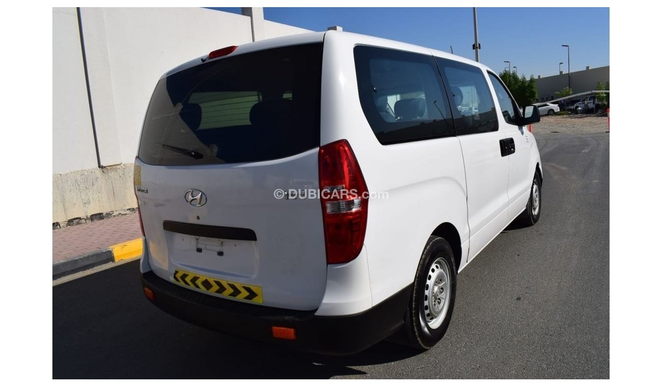 Hyundai H-1 Std HYUNDAI H1 12 SEATER PASSENGER VAN, MODEL:2016. FREE OF ACCIDENT