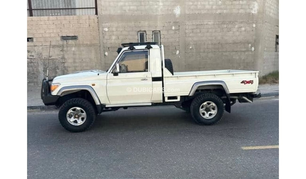 Toyota Land Cruiser Pick-Up 2018 RHD Diesel Engine Single Cabin Full Option Very Clean and Perfect Condition