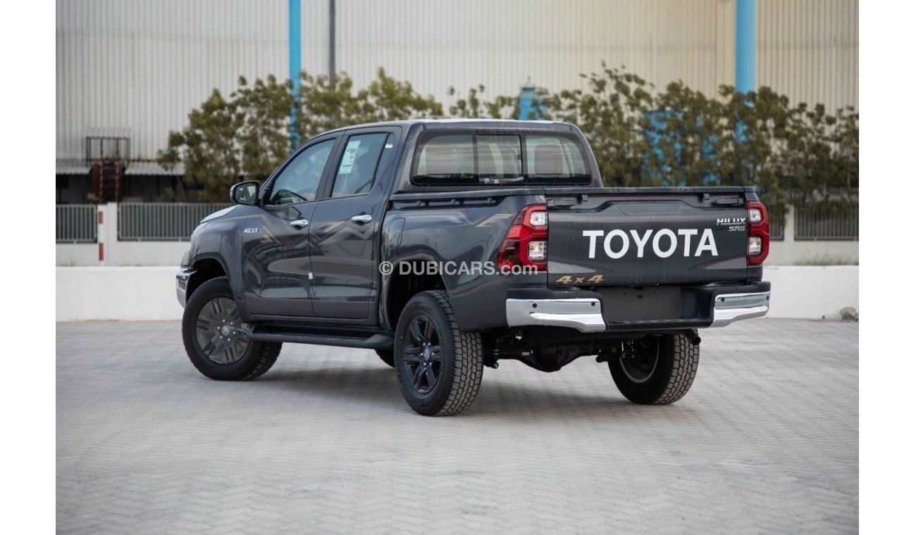 Toyota Hilux 2024 Toyota Hilux 4x4 DC 2.8 SR5 - Grey inside Maroon | Export Only