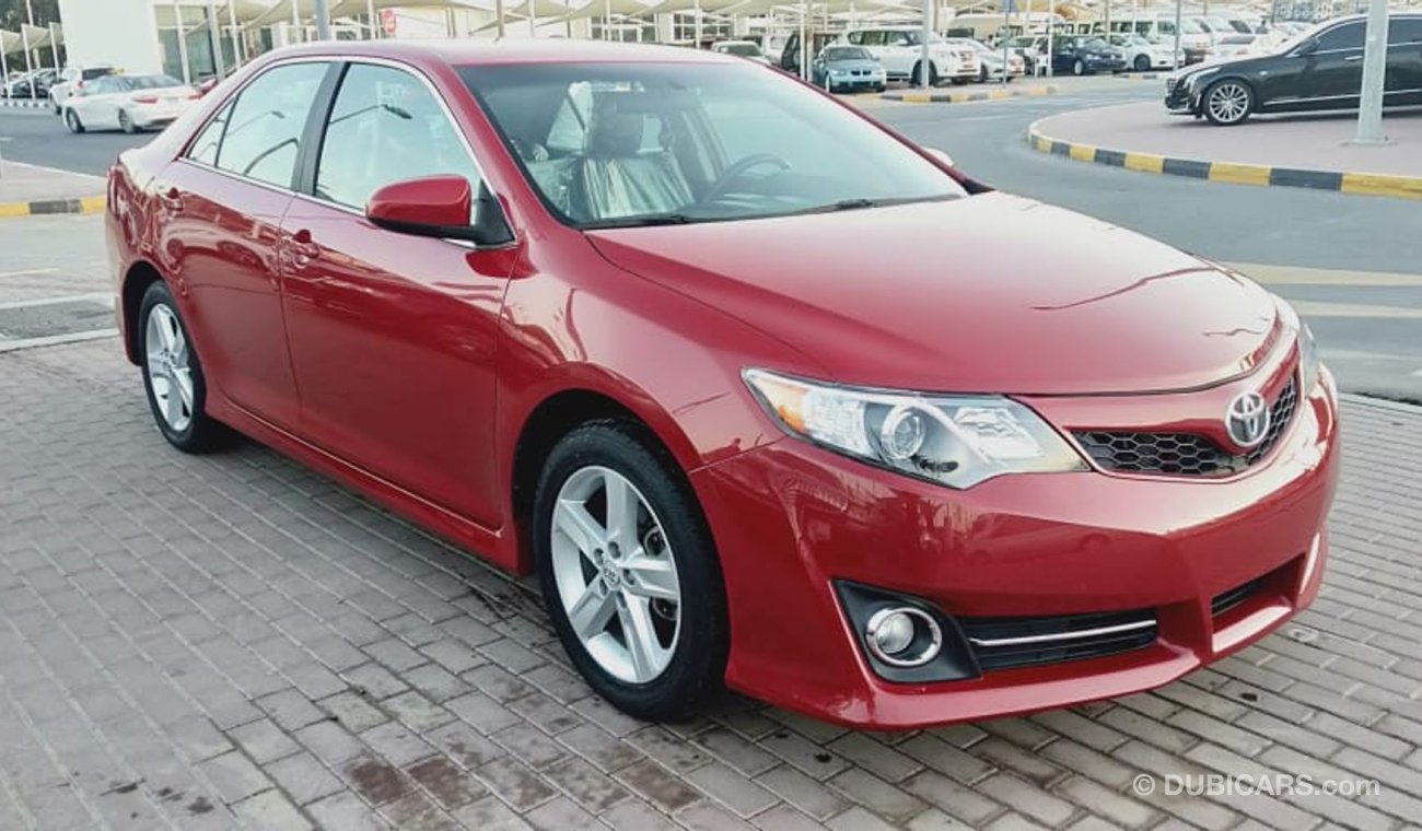 Toyota Camry SE - Very Clean Car