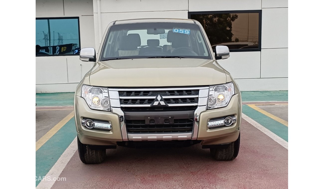 ميتسوبيشي باجيرو /3.5 V6/ 4WD/ LEATHER SEATS/ DVD/ LOT#16714