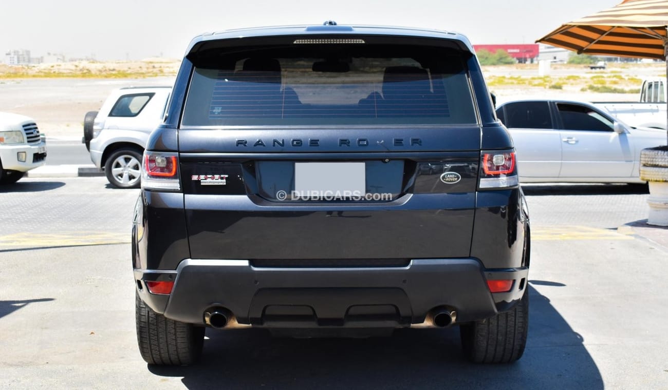 Land Rover Range Rover With Autobiography badge