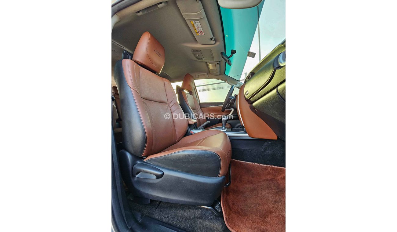 تويوتا فورتونر VXR V6/ 4WD/ AUTO TRUNK/TRIPTONIC/ DVD/ HEAD REST/ LEATHER/ EXPORT ONLY / LOT# 31141