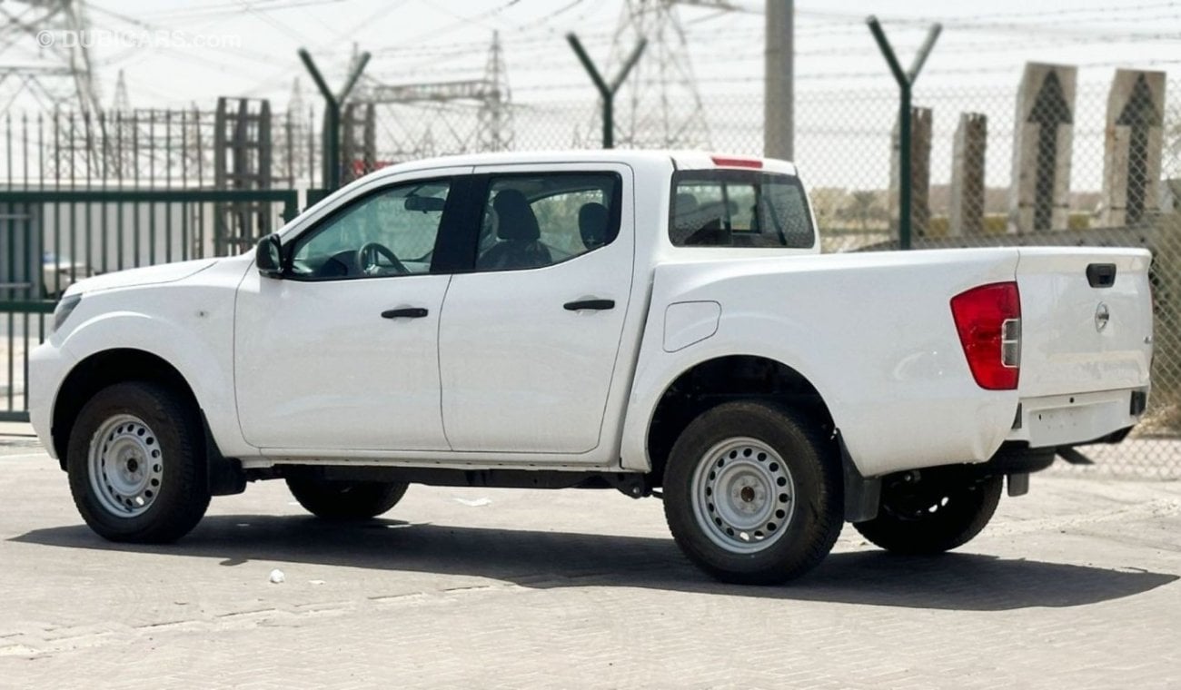 Nissan Navara 2.5D XE D23 4X4 DC PLUS Manual