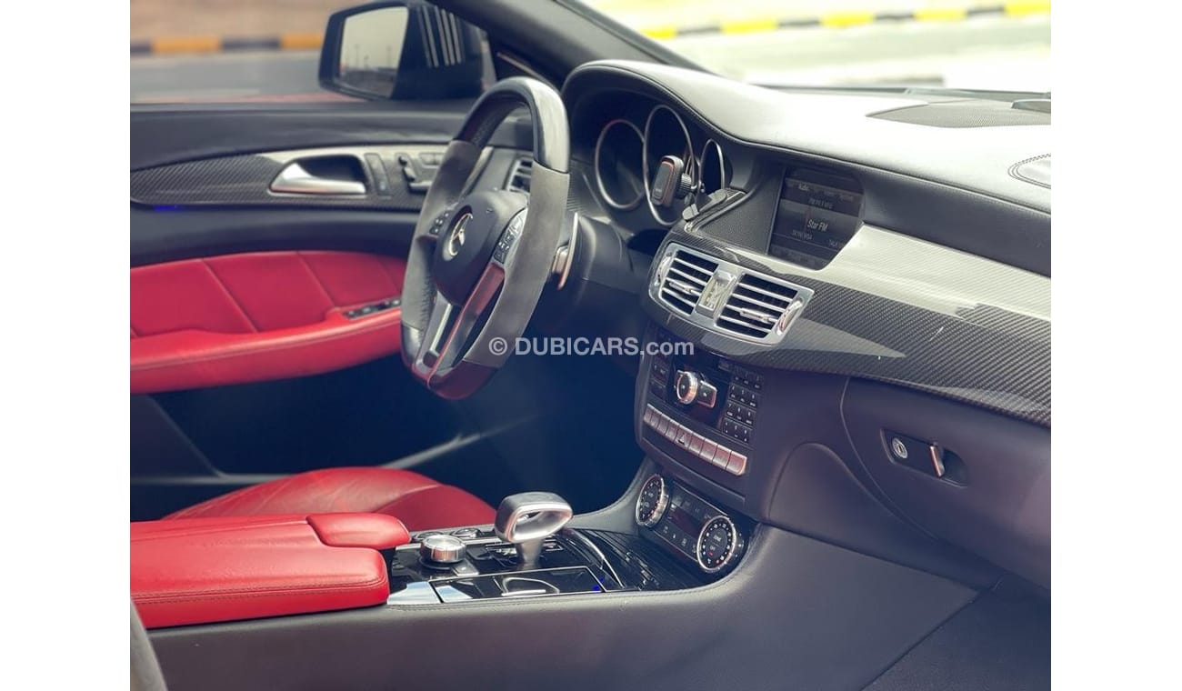 Mercedes-Benz CLS 63 AMG مرسيدس CLS 63 ///AMG موديل 2013 خليجي مسرفس كامل وبحالة ممتازة جدا ما يحتاج ايا شي  فول كاربون فايبر